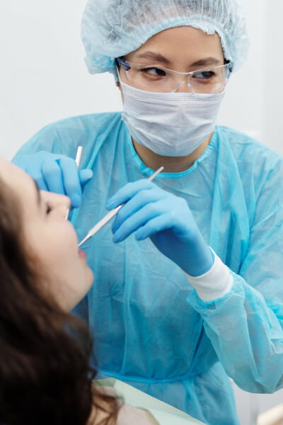 dentist ist home why us meet dr img